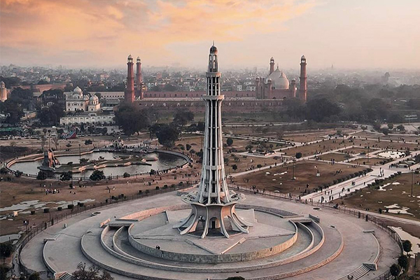 Create Memorable Moments with Lahore Girls